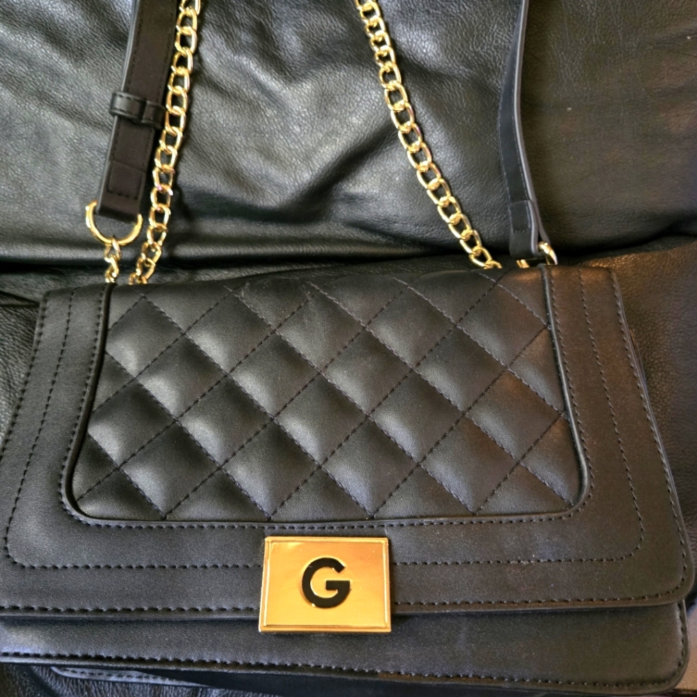 G by Guess NEW black & gold quilted bag 10"x7"x4" - Picture 1 of 6